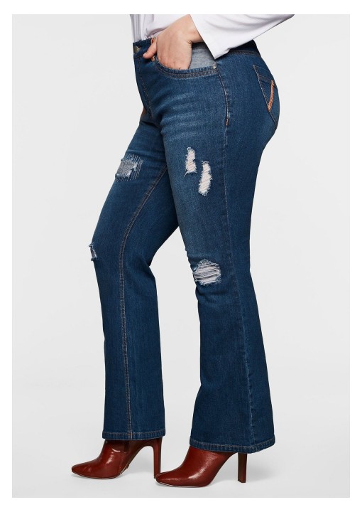 Stilingi Sheego džinsai su plėšymo efektais