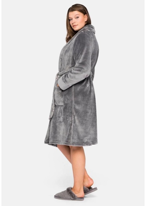 Šiltas ir švelnus Sheego chalatas