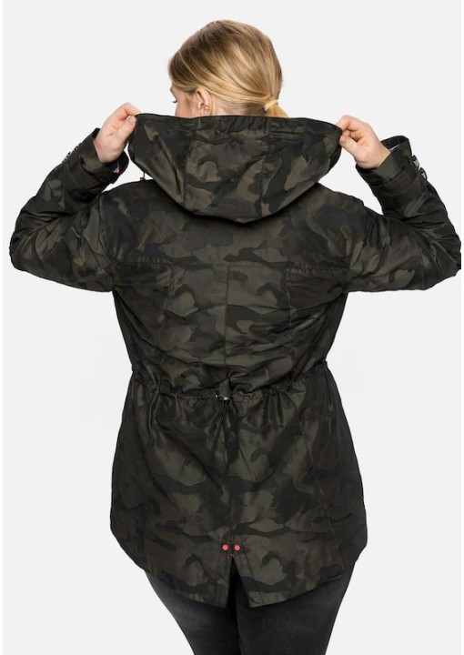 Atspari vandeliui Sheego striukė su gobtuvu