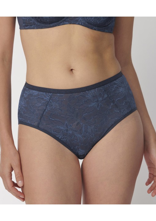 Triumph Amourette Charm Maxi 01