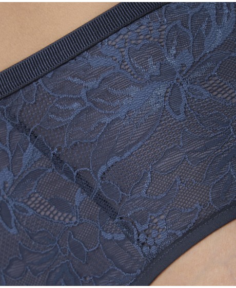 Triumph Amourette Charm Maxi 01