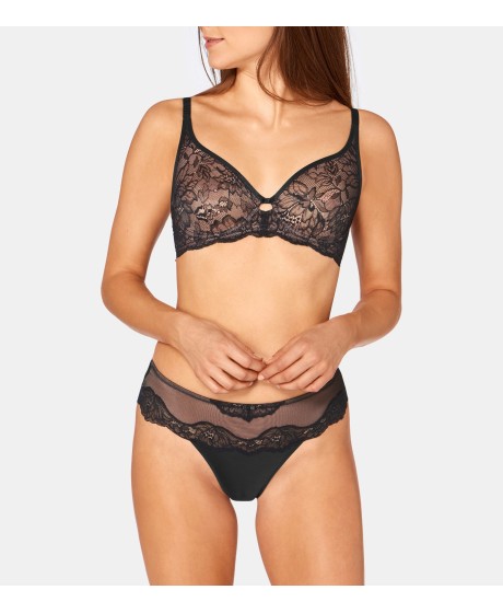 Triumph Amourette Charm W02