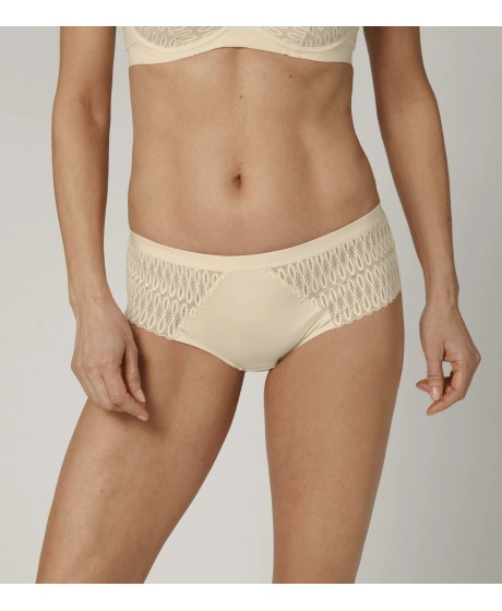 Triumph Aura Spotlight Maxi