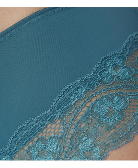 Triumph Lovely Micro Hipster 7404