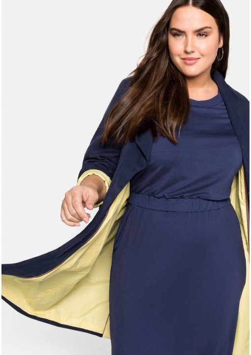 Ilgas Sheego švarkas su kontrastingu pamušalu