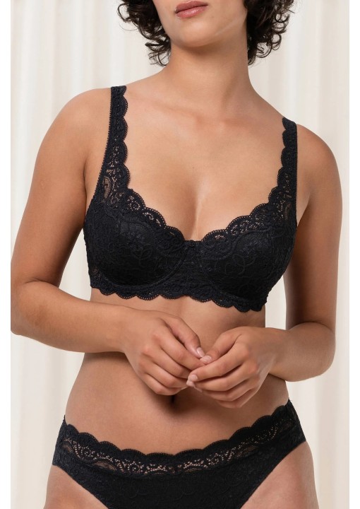 TRIUMPH AMOURETTE 300 WHP