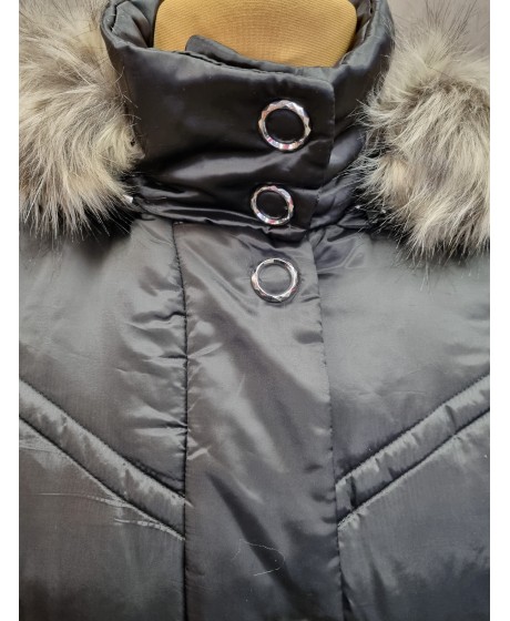 Dygsniuota MONA striukė su gobtuvu