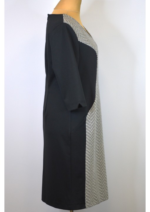 Sheego trikotažo suknelė su grafinio rašto intarpu priekyje