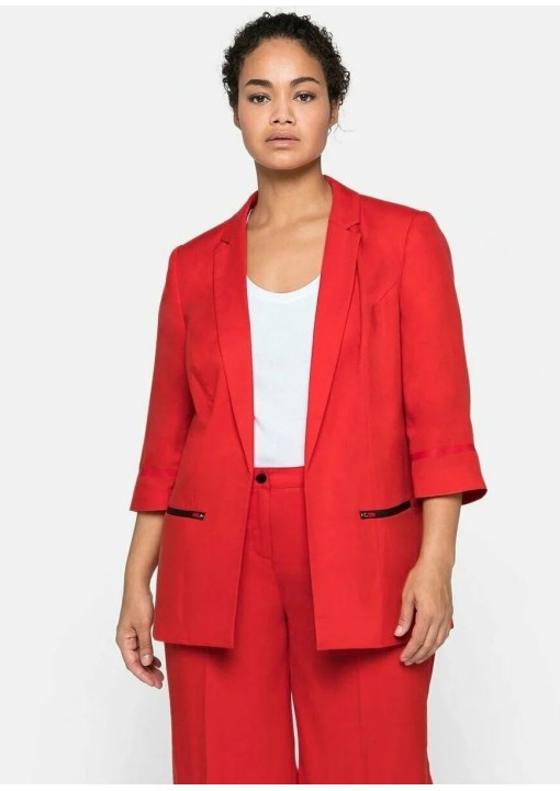 Ryškus Sheego švarkas