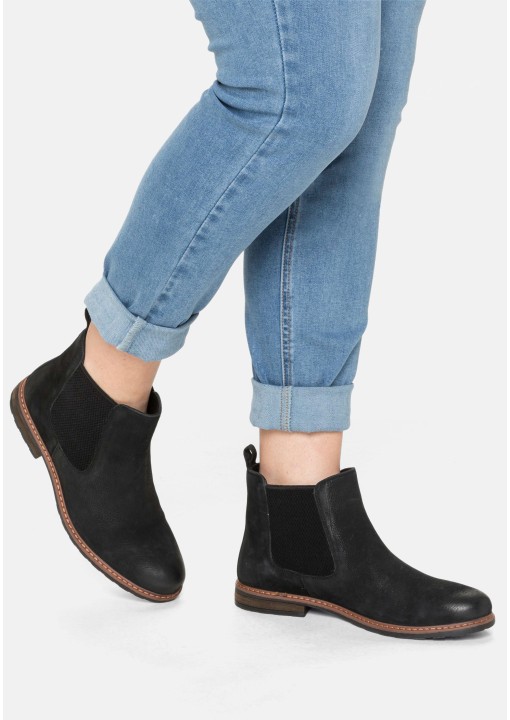 Natūralios verstos odos Sheego pusbačiai