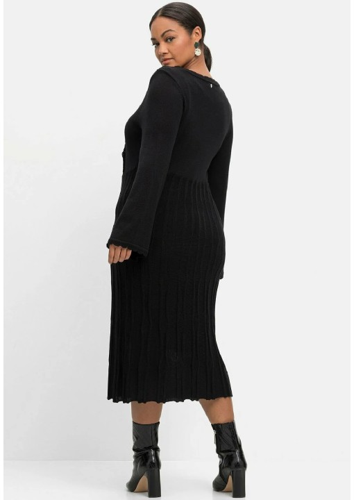 Megzta Sheego suknelė gilia V formos iškirpte