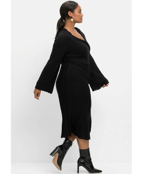 Megzta Sheego suknelė gilia V formos iškirpte