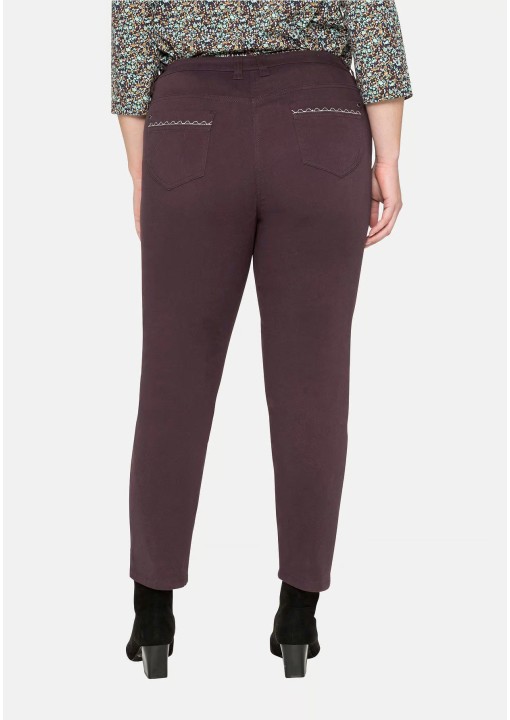 Siauro kirpimo Sheego kelnės