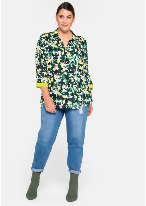 Sheego tunika ryškiu grafiniu raštu