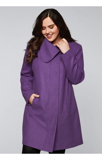 Trapecijos formos Sheego paltas