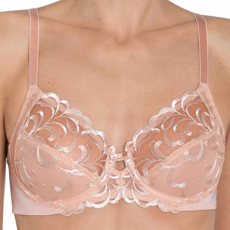 Triumph Modern Finesse W02