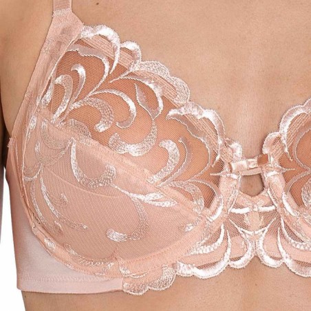 Triumph Modern Finesse W02