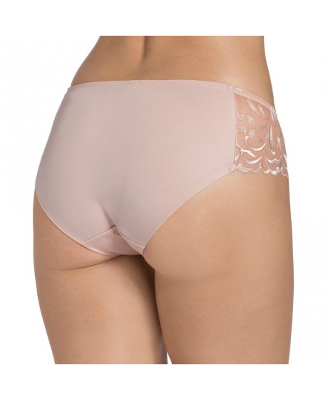 TRIUMPH Modern Finesse Tai