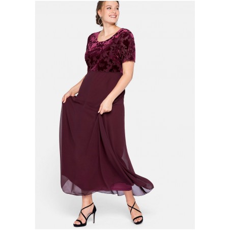 Ilga Sheego suknelė