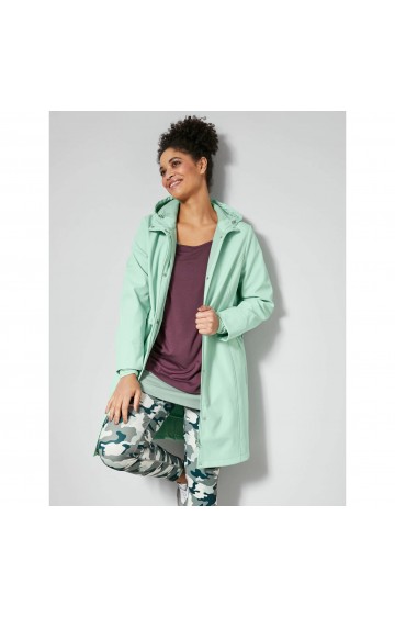 Sportinio stiliaus "Janet & Joyce" striukė