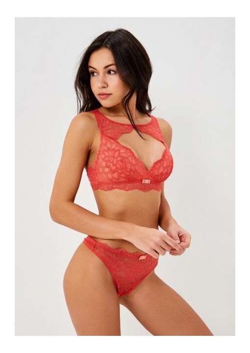 TRIUMPH DREAM SPOTLIGHT N