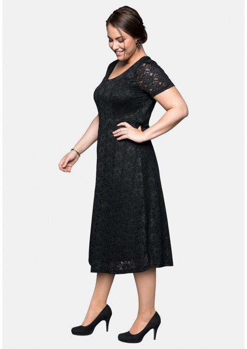 Sheego nėrinių suknelė su figūrą formuojančiu apatiniu