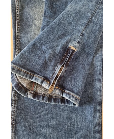 H.I.S. džinsai su siuvinėta kišenes ir aukštesniu liemeniu