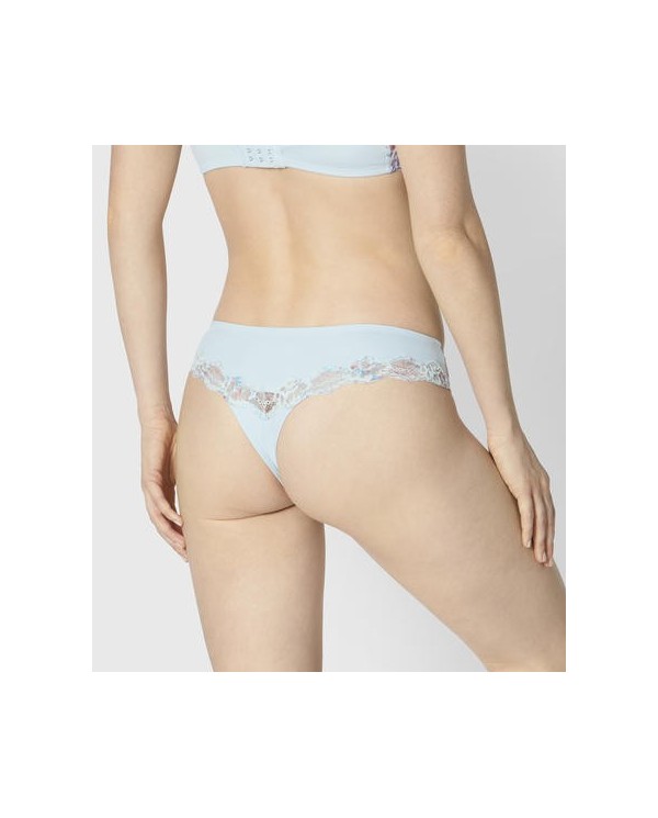 TRIUMPH AMOURETTE CHARM BRAZILIAN STRING